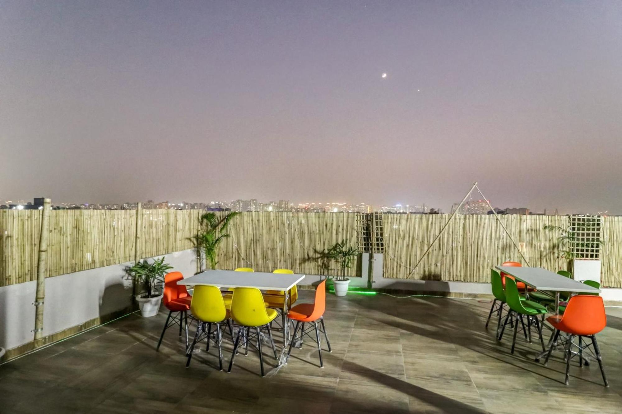 Townhouse Skylight Near Medanta Hospital Hotel Gurgaon Luaran gambar
